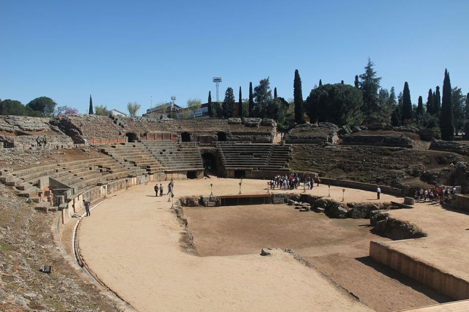 Merida: Roman Theater and Amphitheater Guided Tour - Where to start: Activa Tours office and the Margarita Xirgu square