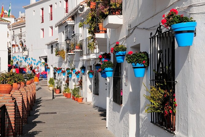 Mijas: Panoramic city tour in an electric Tuk Tuk - The 35-Minute Loop: What You’ll See on the Ride