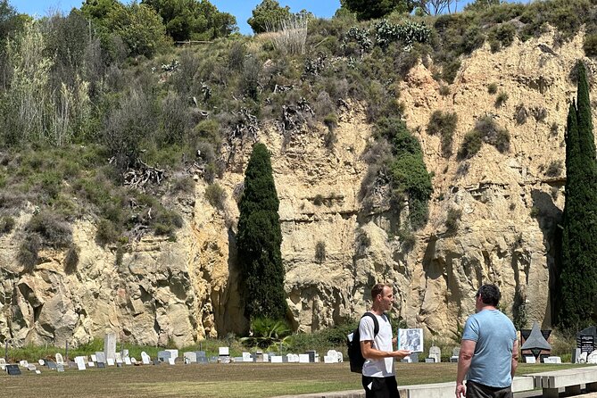 Montjuïc Cemetery Walking Tour – Hidden Art, History & Views - Fossar de la Pedrera: Where the Spanish Civil War Lives in Memory