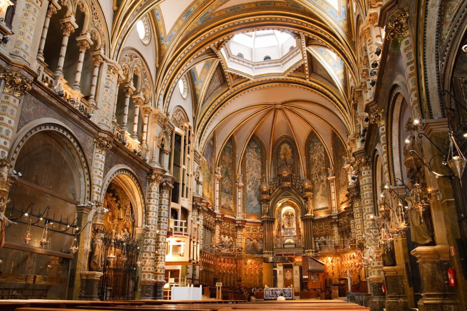 Montserrat & Cava Wineries Day Trip from Barcelona w/ Pickup - Cava Tasting With Tapas: How the Day Ends on a High Note