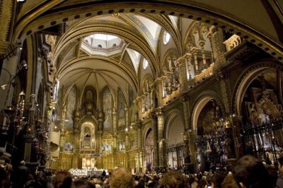 Montserrat Complete Guided Tour & The Boys Choir's Performance - Holy Cave, chapels, and the mountain’s “magic” legends