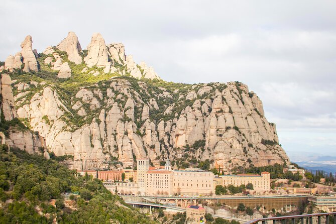 Montserrat Full Day Tour with Farmhouse Lunch and Winery Visit - Bages farmhouse winery lunch: 3 courses, pairing by a sommelier, and a relaxed pace