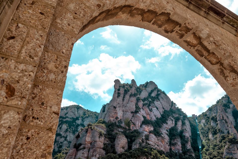 Montserrat: Morning or Afternoon Half-Day Trip with Pickup - First impressions on Montserrat Mountain (and why the guide starts early)