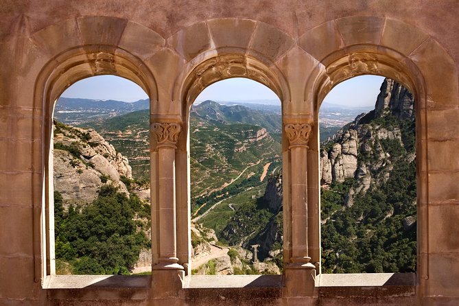 Montserrat Private Guided Tour with Pick up - Using Extra Time in Barcelona: Skip the Usual Headaches