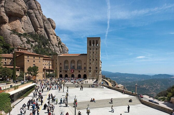 Montserrat Private Tour with Hotel pick-up from Barcelona - Door-to-Door Pickup: The Easiest Way to Escape Barcelona
