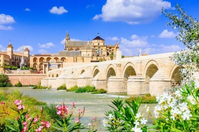 Mosque-Cathedral, Alcazar & Jewish Quarter with Tickets - Walking La Judería with a Real Sense of Place