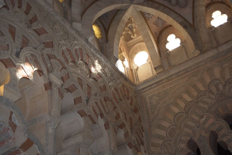 Mosque-Cathedral Small Group Guided Tour - Entering the Mosque–Cathedral: what your hour is really for