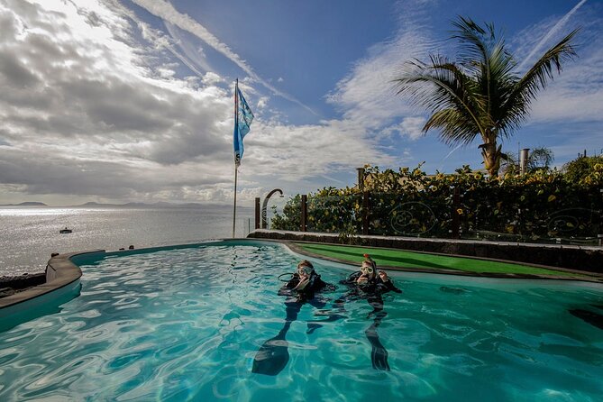 Museo Atlantico for non-certified divers - Safety realities: health checks, ears, and the 18-hour flight rule