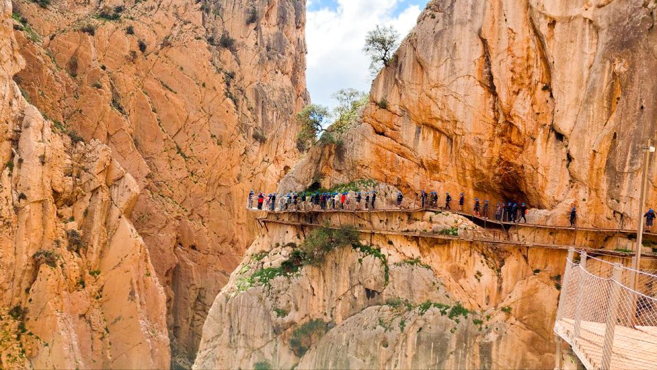 Nerja, Torrox, or Torre del Mar: Caminito del Rey Day Trip - The Start: Late Morning Entry, Tunnel Passage, and Safety Helmet