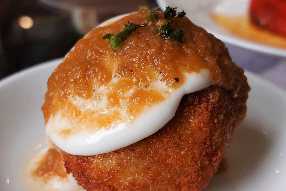 No Diet Club - Unique local food in Barcelona - What you eat on the way: classic Catalan plates, not frozen shortcuts