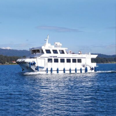 O Grove: Boat Tour at the Arousa estuary with mussel tasting - Pier nº3: how to board quickly in O Grove