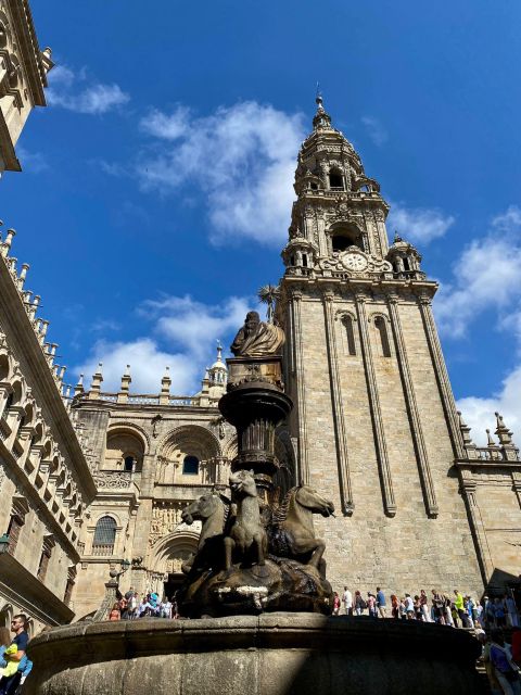 Old town walking tour in a small group - 90 Minutes of Old Town Magic: Why This Santiago Walk Works