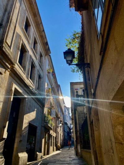Old town walking tour in a small group - Praza do Obradoiro: Easy Start, Easy End