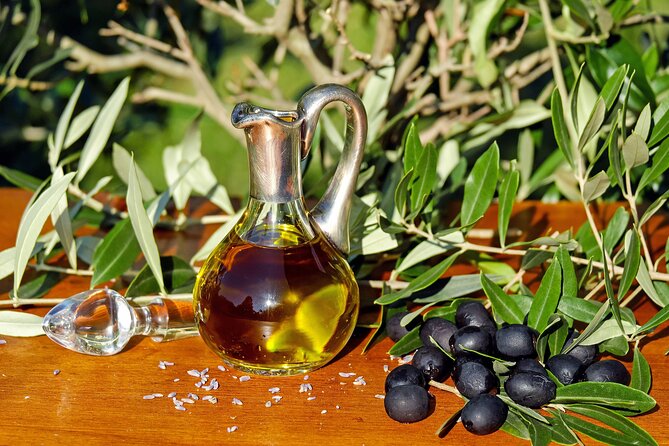 Olive Oil tasting breakfast & Tour in Cordoba - The tasting format: from olives to oils, with guided comparisons