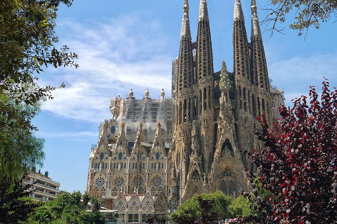 One-way Private Transfer From/To Barcelona Airport - Why a private airport pickup makes Barcelona feel simpler