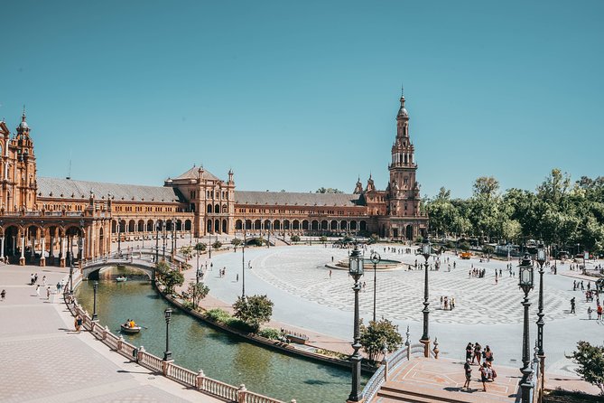 One-way Private Transfer From/To Sevilla Airport - Finding your driver in the arrivals hall (the part that saves your sanity)