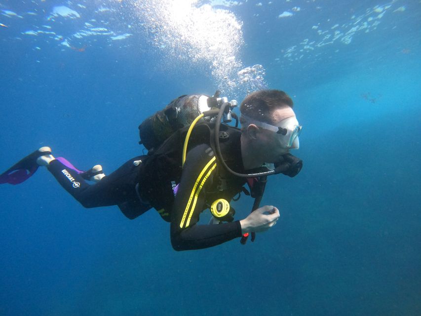 PADI Discover Scuba Diving Course in Tenerife - Gear and the glasses problem you should solve before you go