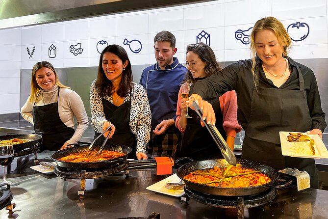 Paella Cooking Class, Wine Tasting & Central Market in Valencia - Group size, English, and dietary needs (including allergies)