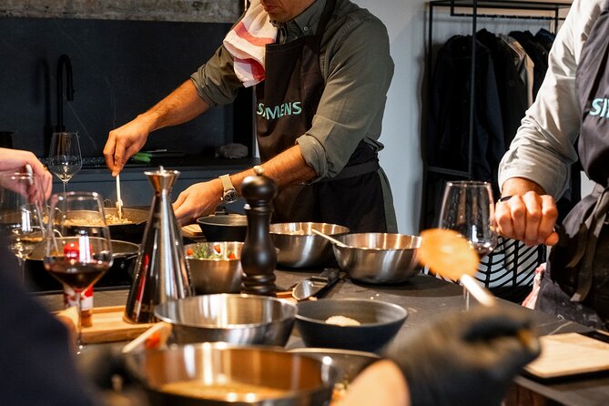Paella Cooking Class with English Guide in Malaga - English guide and instruction style: what you’ll actually do