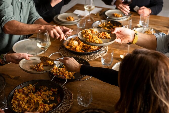 Paella Cooking Class with English Guide in Malaga - Timing: daytime vs evening/Sunday classes (and what changes)