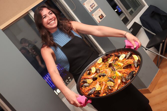 Paella Workshop with Bottomless Sangria in Central Madrid - Why This Paella Workshop Is Such a Good Fit for Central Madrid