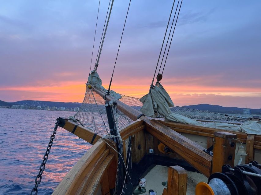 Palamós: Sunset Boat Tour with Glass of Cava - The Swim Stop in Costa Brava Coves: How to Make It Actually Work