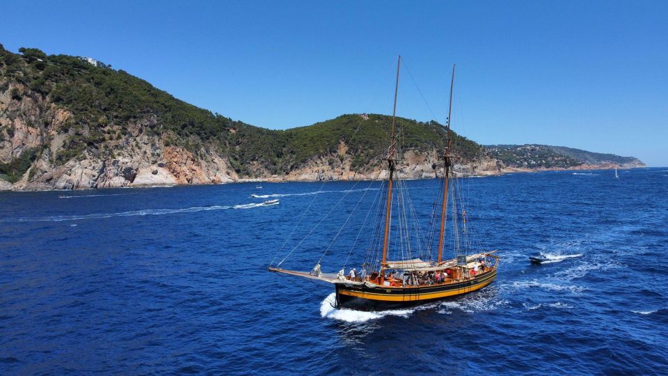 Palamós: Sunset Boat Tour with Glass of Cava - Should You Book This Palamós Sunset Boat Tour With Cava?