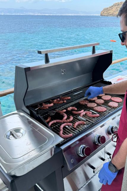 Palma Bay: Boat Tour with BBQ, Snorkelling, & Sunset Option - On-board BBQ lunch: what’s included and what to watch for
