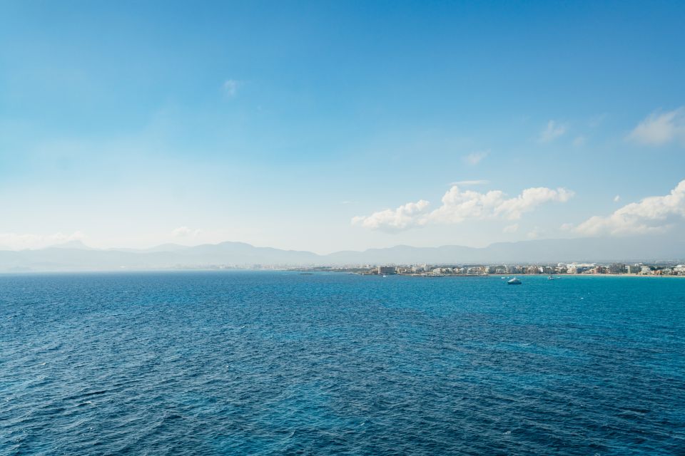 Palma Bay: Parasailing Experience - Day or sunset: how to pick your best light