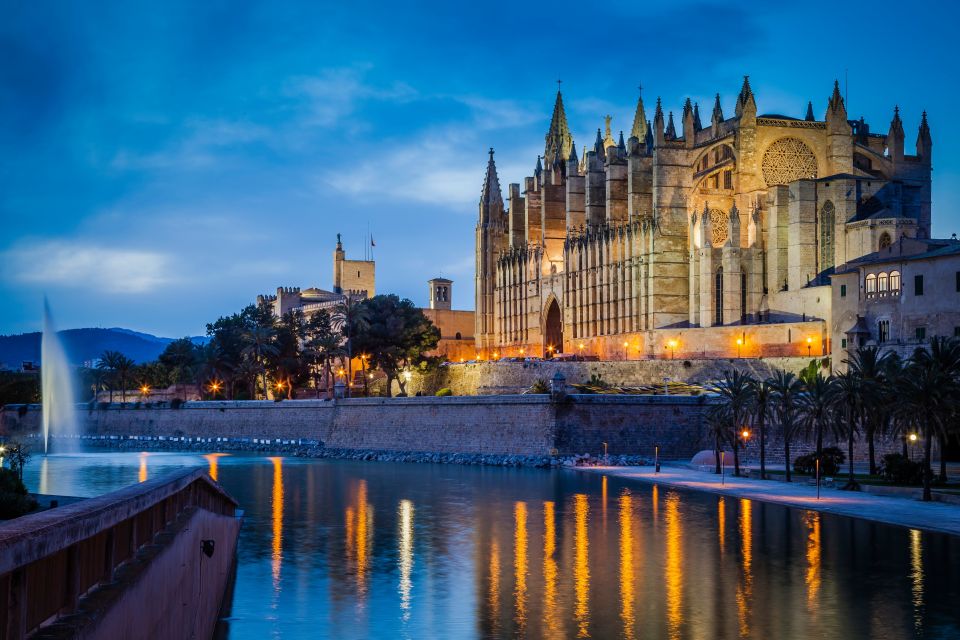 Palma: Culinary Tapas Tour of the Old Town - Guides in English and German: what the reviews hint at