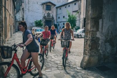 Palma de Mallorca Bike Tour with tapas - Start point at Palma Bicycle Tours: where your day really begins