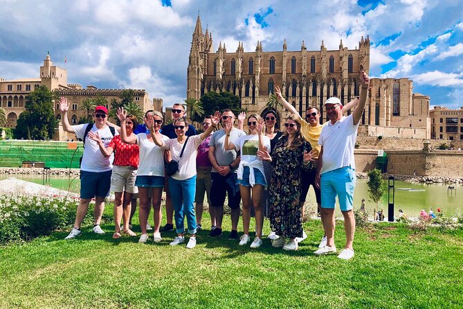 Palma de Mallorca Bike Tour with tapas - Tapas at Plaza España: what the upgrade includes and how it fits the ride