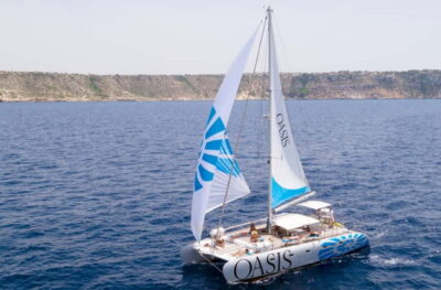 Palma de Mallorca: Deluxe Catamaran Sailing Tour with Meal - Palma catamaran in daylight vs sunset: BBQ lunch or tapas with views