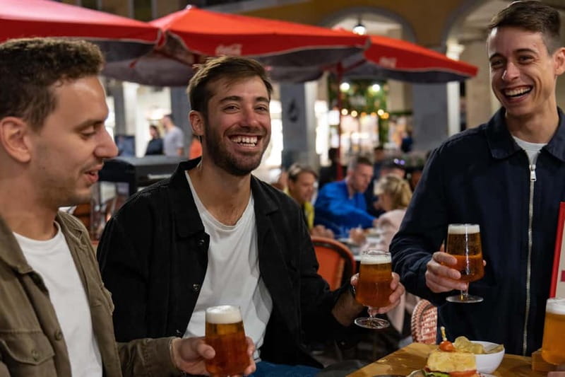Palma de Mallorca: Gourmet Tapas and Wine Tour - Maura - Cafe & Bar: Ending on a Friendly Note