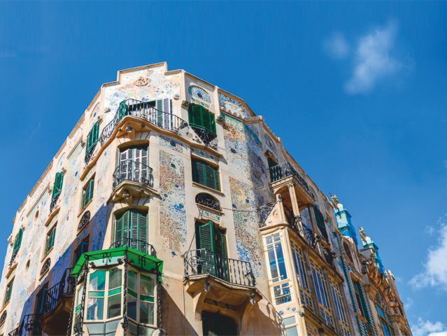 Palma de Mallorca: Guided Tour of the Old Town - La Lonja exchange: where Palma’s Mediterranean power comes to life
