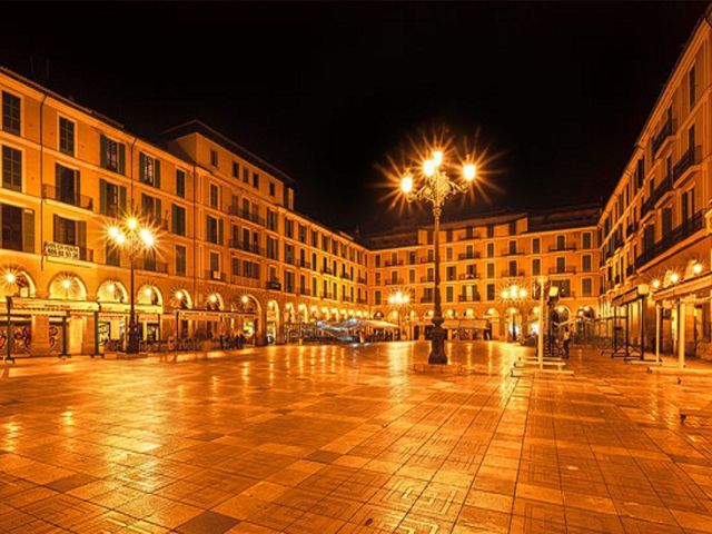 Palma de Mallorca: Old Town Atmospheric Evening Tour - The Tapas Bar Finish: Optional, Reserved, and Pay-Your-Own