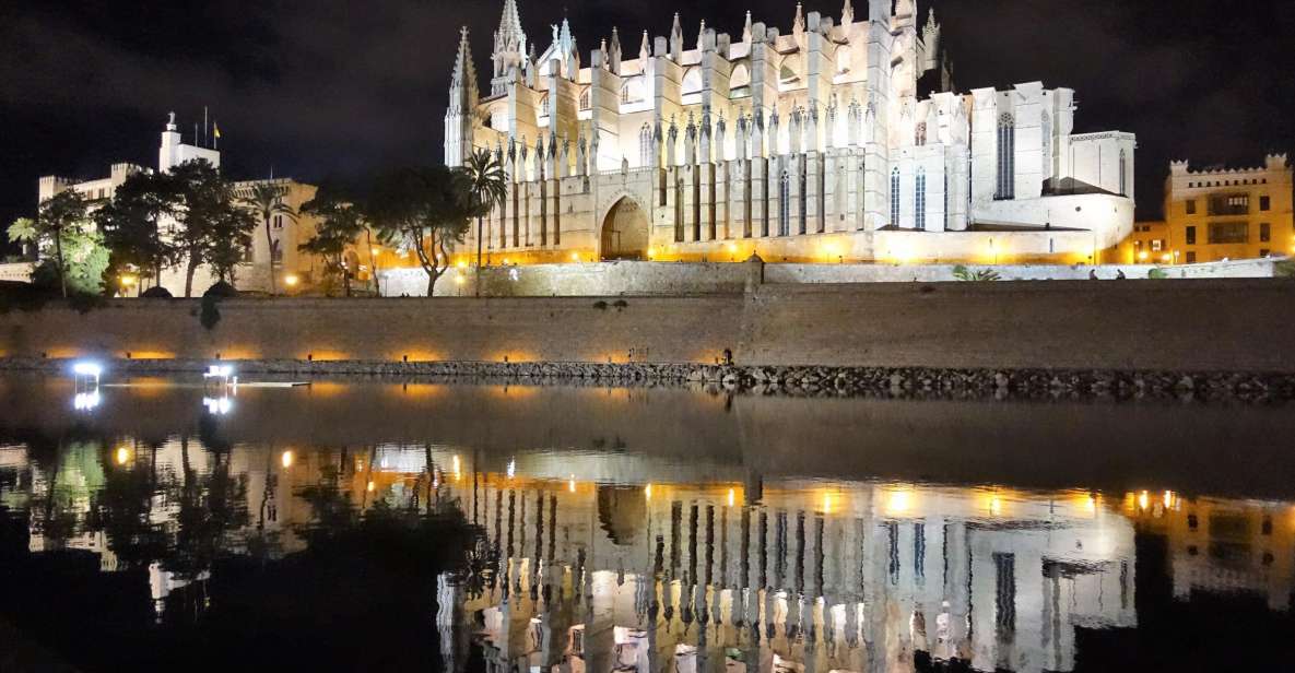 Palma de Mallorca: Old Town Atmospheric Evening Tour - Guide Language and Night-Walk Reality (German Tour)