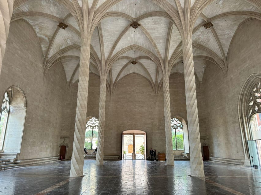 Palma de Mallorca Old Town Guided Bike Tour (Small Groups) - Why This Palma Old Town Bike Tour Works Better Than Walking