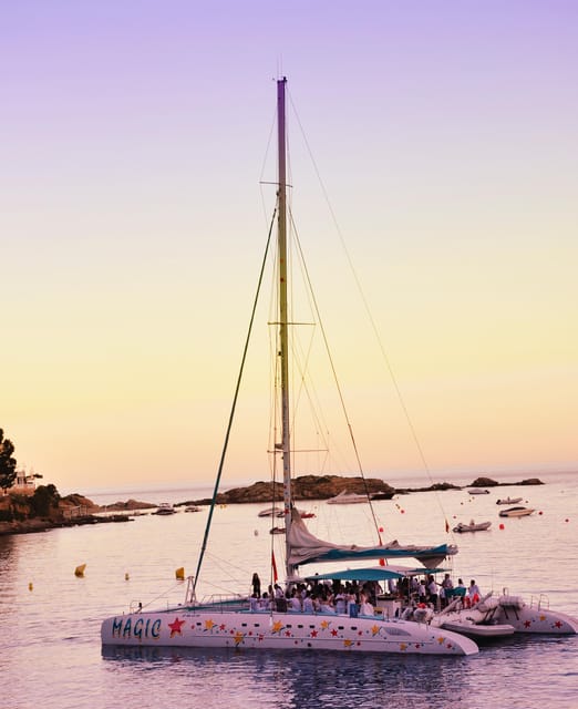 Palma de Mallorca: Sunset Sailing Catamaran Trip with Drink - Palma Cathedral at Sunset: How to Get the Right Spot