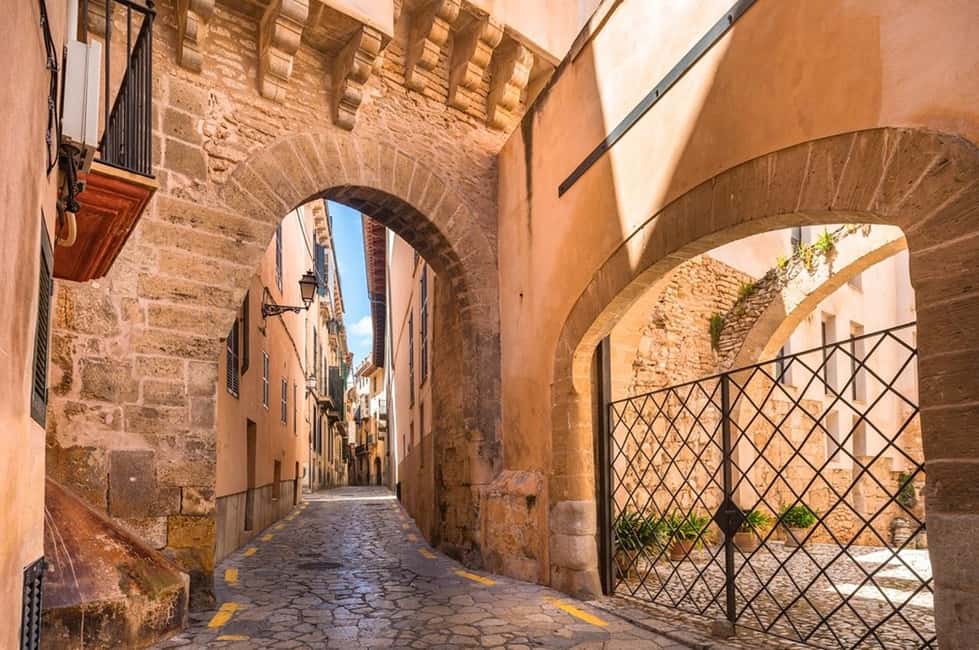 Palma de Mallorca: Walking Tour, Cathedral & Local Tasting - Pace, comfort, and what to wear