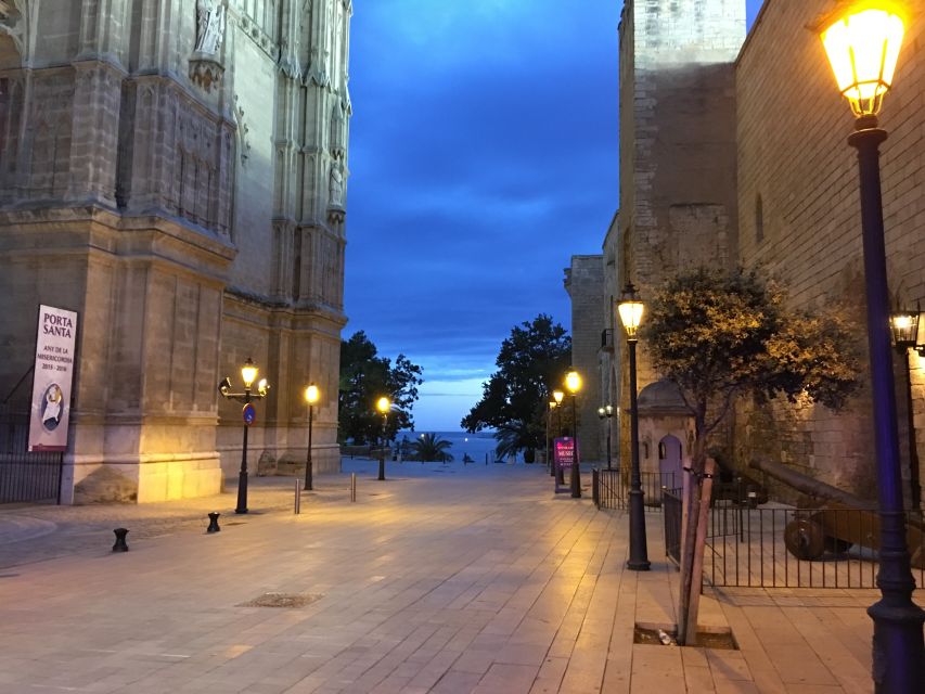 Palma Old Town Tour - Parque de la Mar to the Cathedral: the skyline story in one go