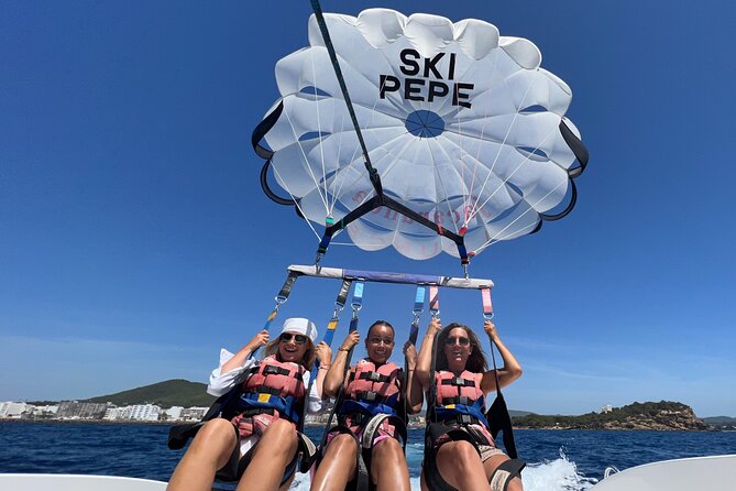 Parasailing in Ibiza with HD Video Option - What happens on the boat and during takeoff