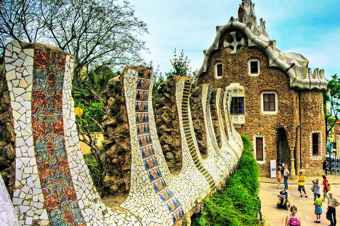 Park Guell and Sagrada Familia Private Tour with Hotel pick-up - Park Güell (about 1 hour, admission included): the alleys, tree-columns, and the steep practicalities