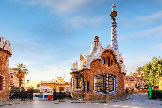 Park Guell and Sagrada Familia Tour in Barcelona - Language and Communication: English Tours That Still Need Your Focus