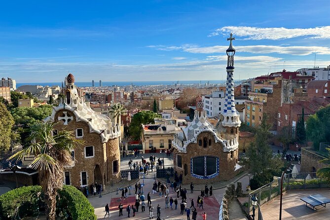 Park Guell Private Guided Tour With a Five Stars Tour Guide - Park Güell, but with a fast game plan