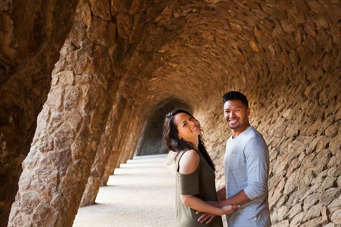 Park Guell Private Photoshoot with Skip the Line Ticket - Entering Park Güell with a pro camera plan