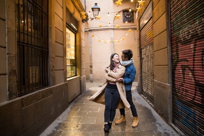 Photoshoot tour in Barcelona Secret Corners - Another Fast Hit: Plaça d’Isidre Nonell (5 Minutes)