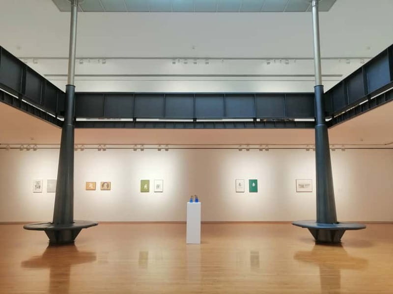 Picasso Museum and Walking Tour Plus Wine Tasting Upgrade - Sala Parès: a paint shop that became a gallery story