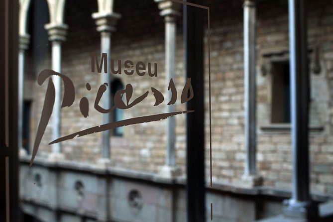 Picasso Museum Guided Tour in Barcelona - The guided timeline: Picasso from youth to his final years