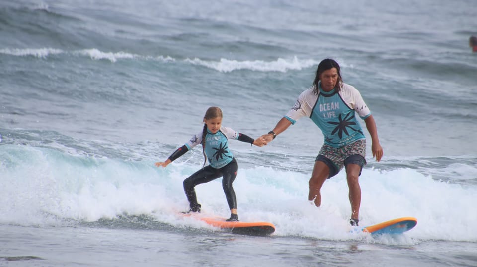 Playa de Las Americas: Surfing Group Lesson +13 Years old - Small-Group Coaching (3 to 5) and Why It Matters
